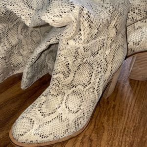Mi.im snakeskin “Saint” boots size 8 in EUC